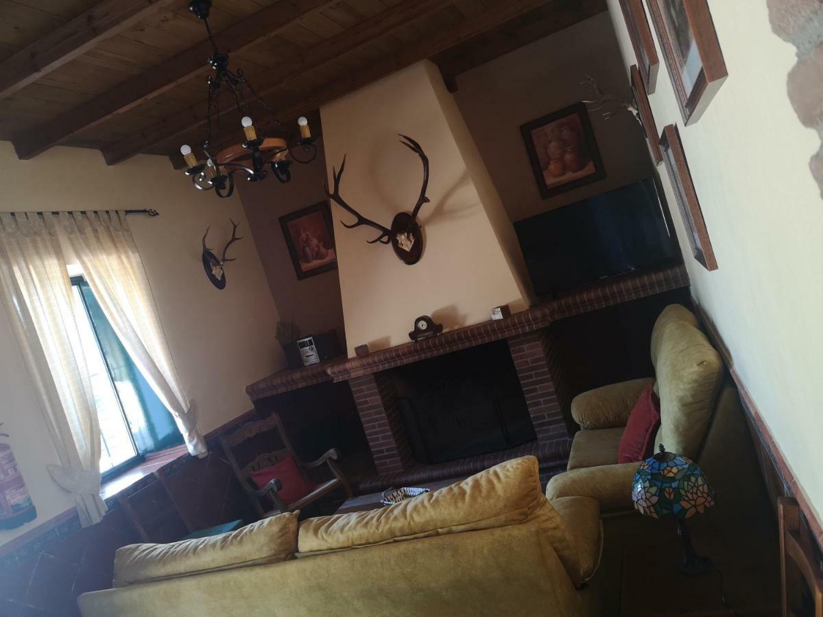 Casa Rural La Dehesilla Казалла де ла Сиерра Экстерьер фото